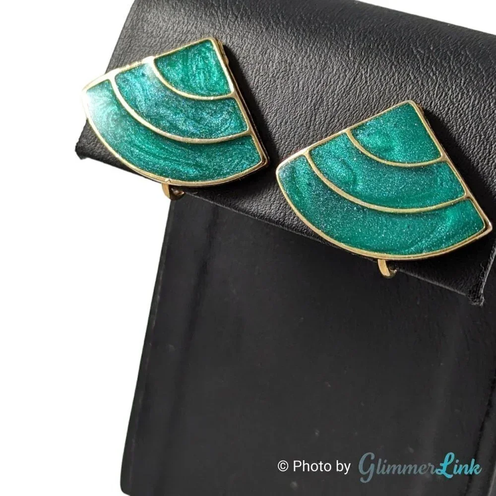 Vintage 1980s Green Enamel Striped Triangle Gold Tone Clip On Earrings